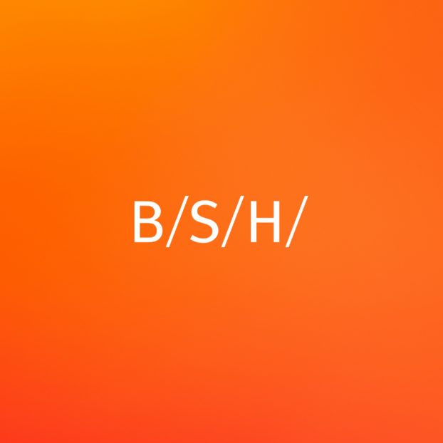 Logo von BSH Hausgeräte vor einem orange-rot eingefärbten Hintergrund.