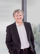Portraitfoto des Mitarbeiters Christian Buchner
